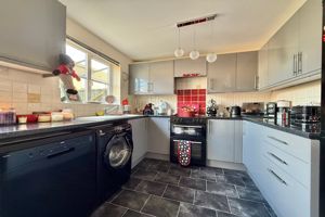 Re-styled Kitchen/Diner- click for photo gallery